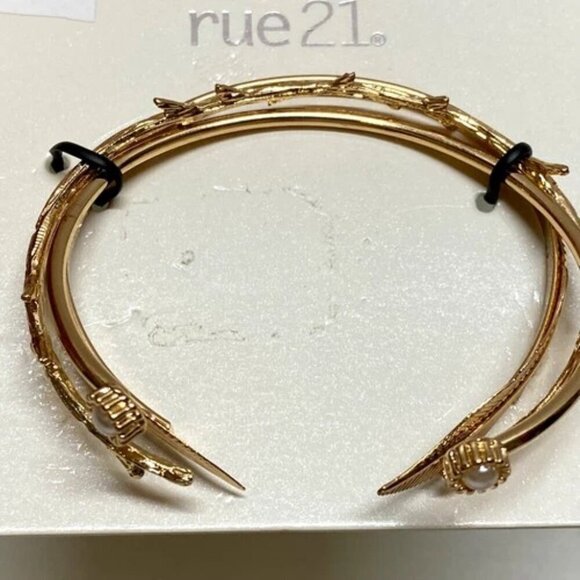 Rue 21 Women's Goldtone Fashion Bangle Set 3 Pack Gold Leaf Stackable NWT - Picture 7 of 7